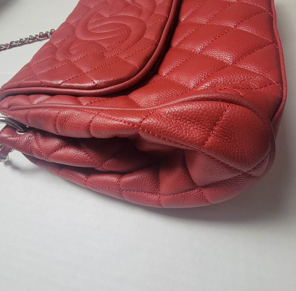 CHANEL Red Quilted Caviar Leather Purse - Picture 8 of 16